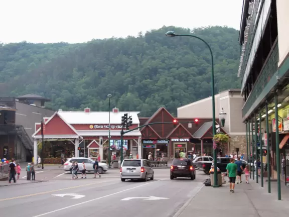 Very touristy mountain town.